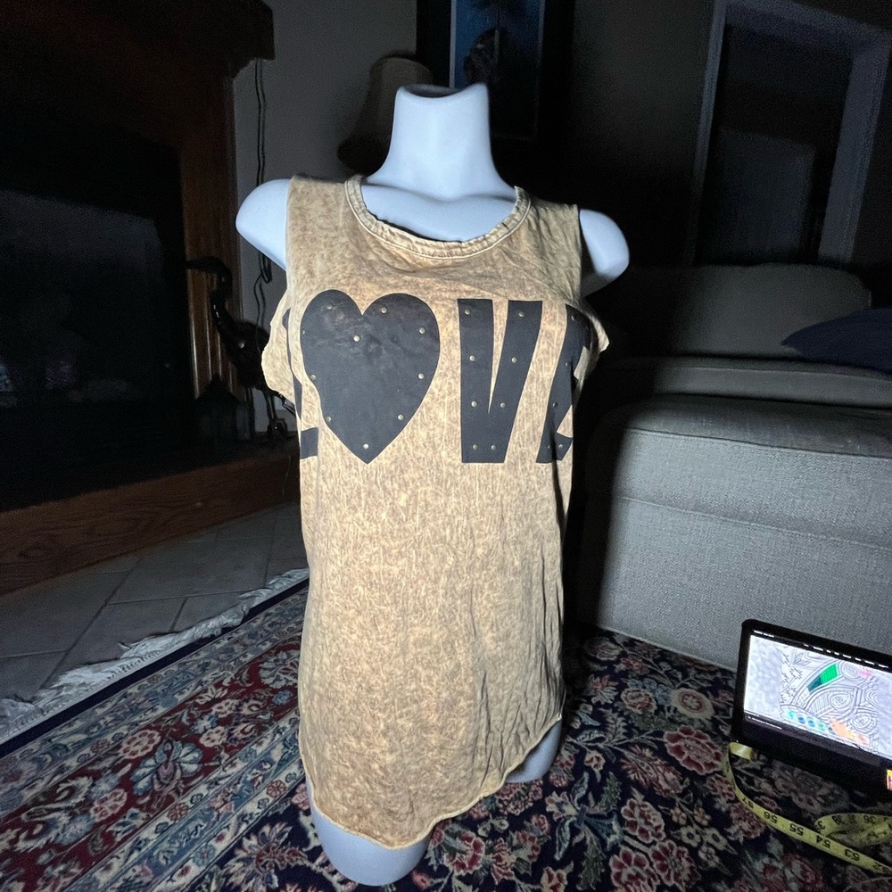 Wet Seal Beige Sleeveless Top with Black Graphic